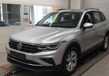 VW Tiguan 51.204 km 27.250 &euro; Erfurt 99098