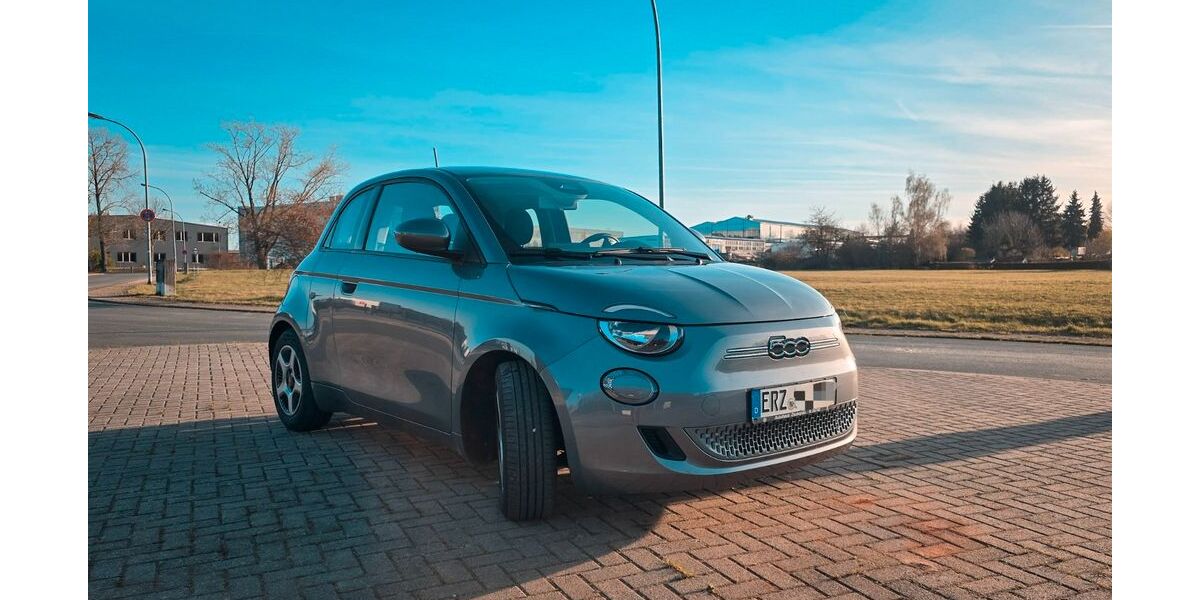 Fiat 500e 62.000 km 14.999 &euro; Weimar 99423
