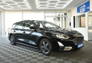 Ford Focus 60.710 km 12.580 &euro; Erfurt 99092