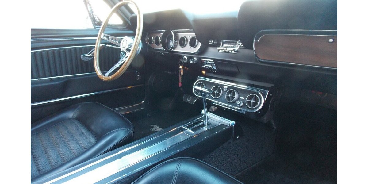 Ford Mustang V8 mit Wertgutachten 37.000 km 36.000 &euro; Rudolstadt 07407