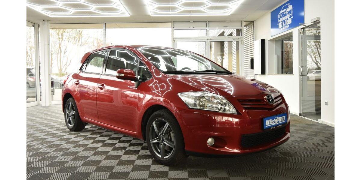 Toyota Auris 115.000 km 7.980 &euro; Erfurt 99092