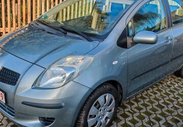 Toyota Yaris 262.000 km 1.990 &euro; Umpferstedt 99441