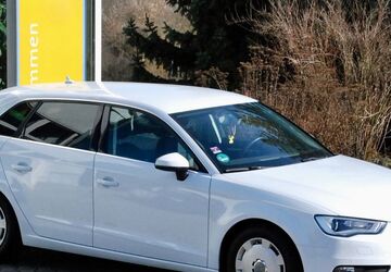 Audi A3 98.100 km 11.000 &euro; Dornburg - Camburg 07774