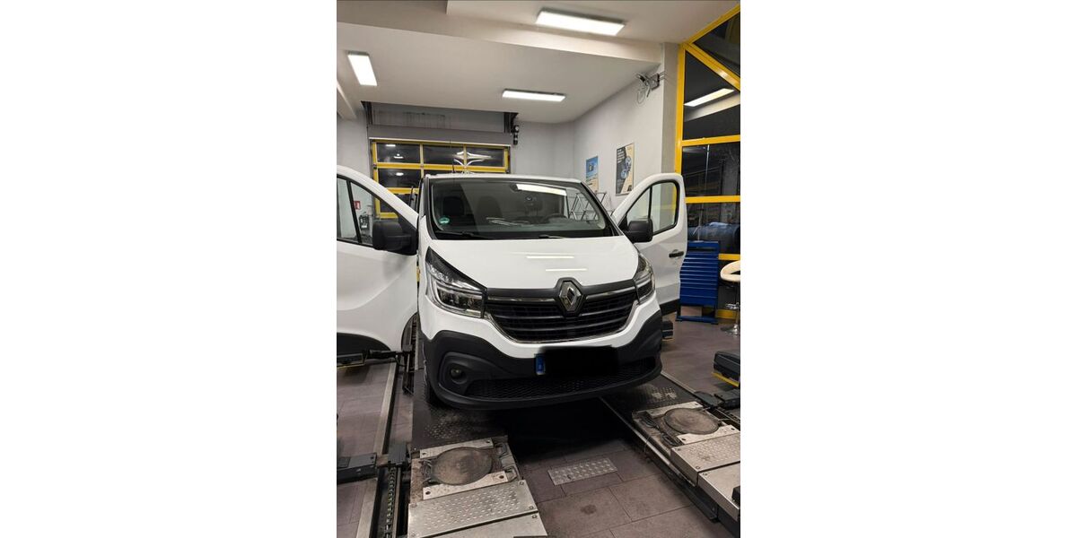 Renault Trafic 91.289 km 14.650 &euro; Weimar 99425