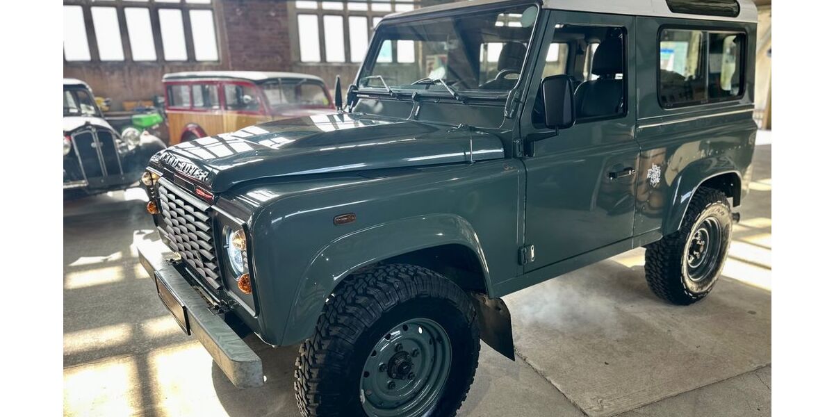 Land Rover Defender 181.000 km 46.888 &euro; Rudolstadt 07407