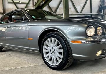 Jaguar XJ8 157.700 km 17.888 &euro; Rudolstadt 07407