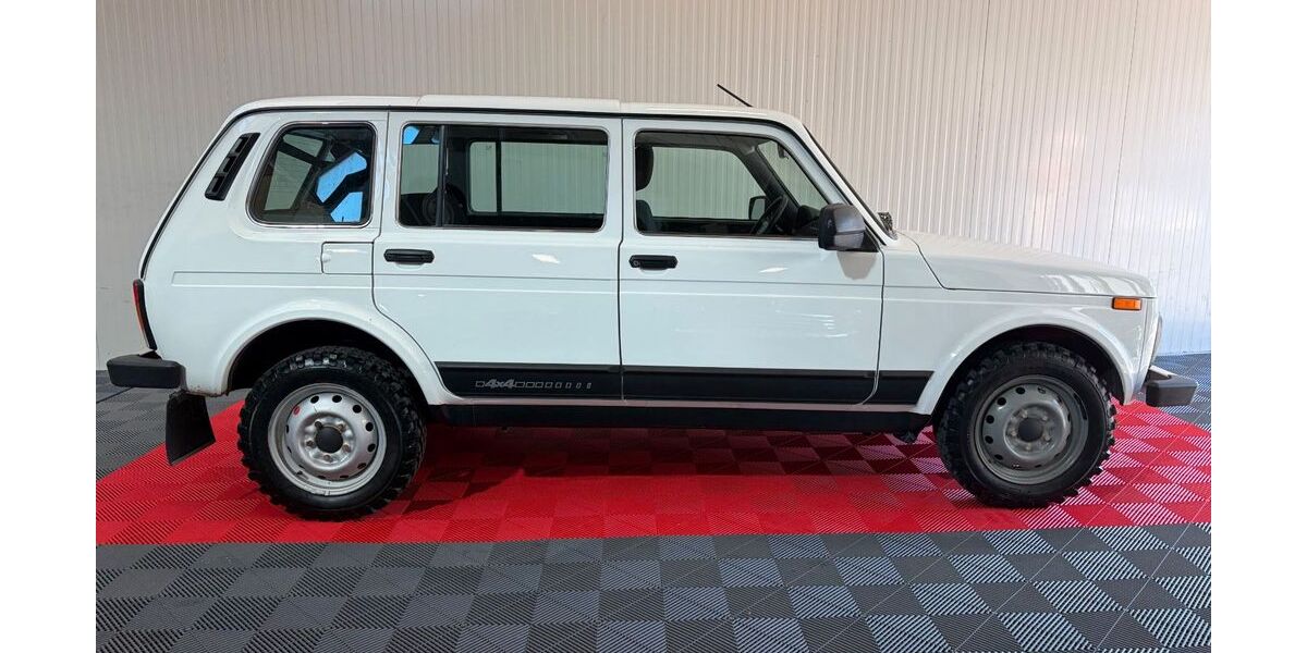 Lada Niva 37.148 km 13.499 &euro; Weimar 99423