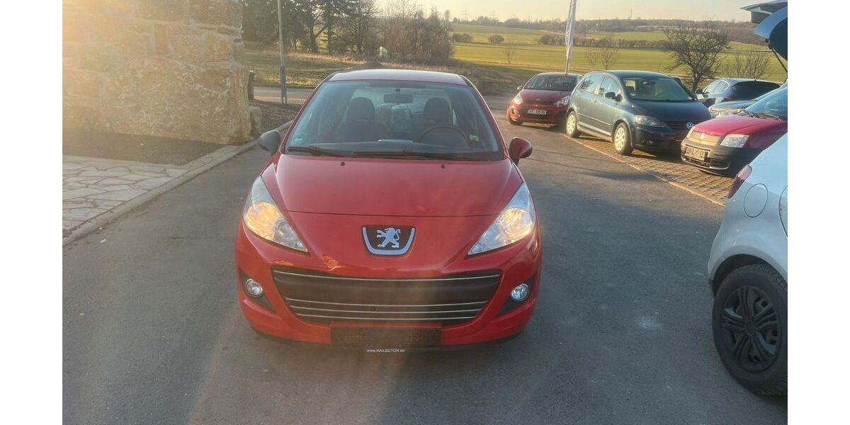 Peugeot 207 186.000 km 1.200 &euro; Vollersroda 99438