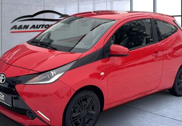 Toyota Aygo (X) 94.000 km 7.490 &euro; Erfurt 99091