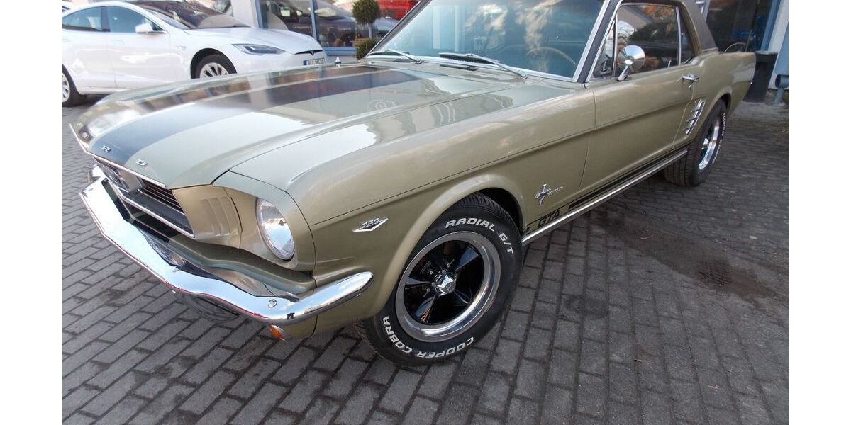 Ford Mustang 37.000 km 36.000 &euro; Rudolstadt 07407