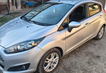Ford Fiesta 120.300 km 7.500 &euro; Altenberga 07768
