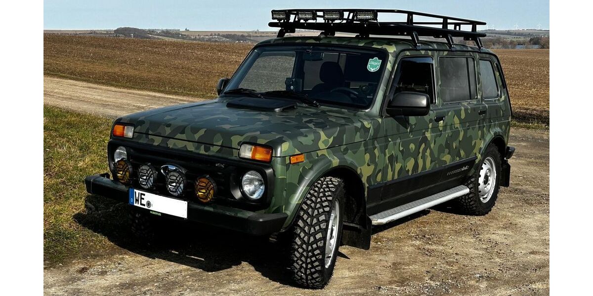 Lada Niva 8.362 km 23.999 &euro; Weimar 99425