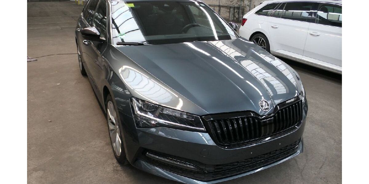 Skoda Superb 77.750 km 29.490 &euro; Weimar 99425