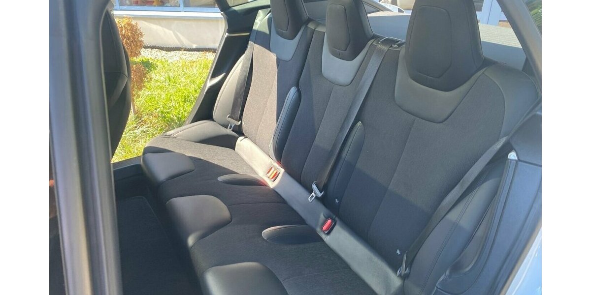 Tesla Model S 75 FreeSupercharger*CCS Adapter*Sitzh.*Aut 145.000 km 34.990 &euro; Rudolstadt 07407