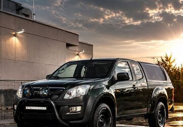 Isuzu D-Max 183.000 km 16.300 &euro; Weimar 99427